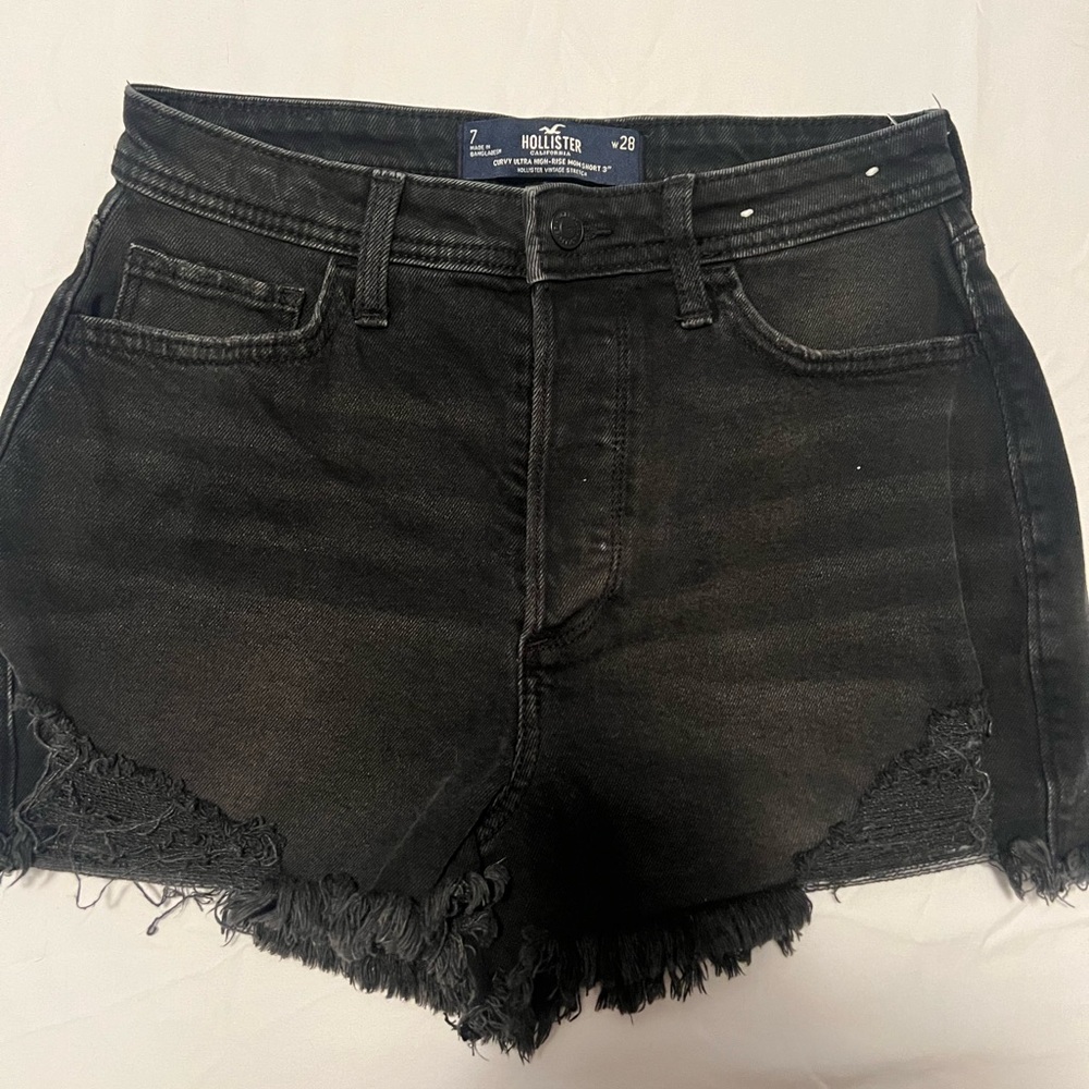 Hollister curvy ultra high rise mom shorts 3”
